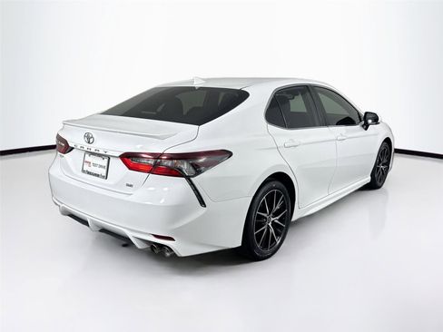 Certified 2023 Toyota Camry SE w/ Convenience Package image 10