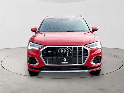 Used 2024 Audi Q3 2.0T Premium w/ Convenience Package image 2