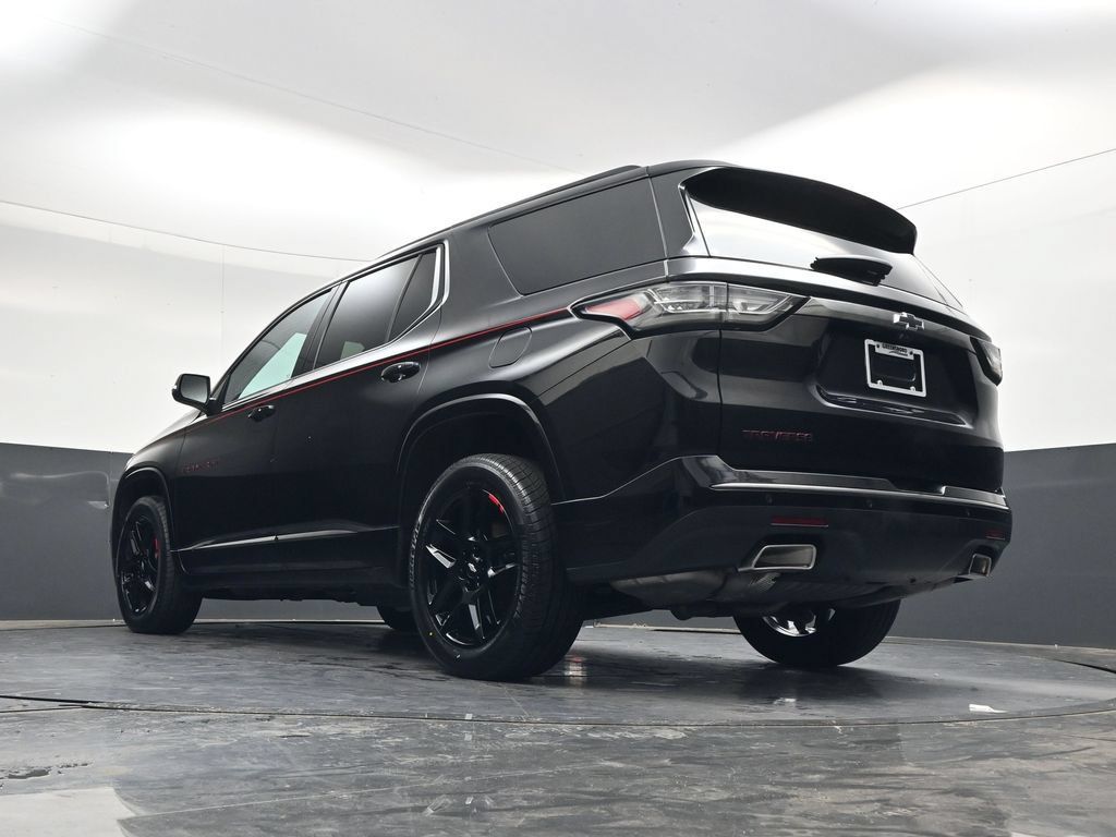 Used 2021 Chevrolet Traverse Premier w/ Redline Edition FWD image 36