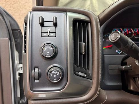 Used 2018 Chevrolet Silverado 1500 LTZ Z71 w/ LTZ Plus Package image 21