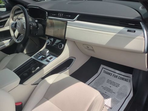 Used 2024 Jaguar F-PACE R-Dynamic S AWD/4WD image 29