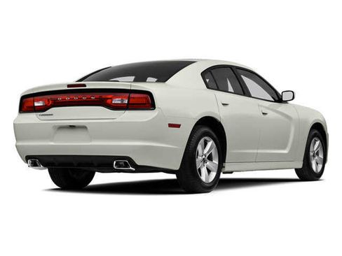 Used 2013 Dodge Charger SE RWD image 5