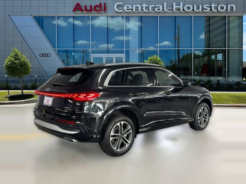 New 2025 Audi Q5 Premium image 9