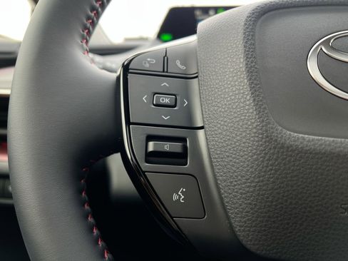 New 2026 Toyota Prius Plug-In Hybrid FWD image 34