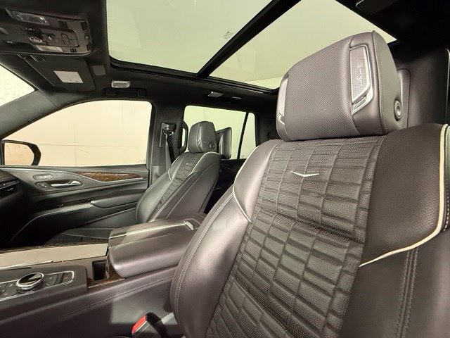 Used 2021 Cadillac Escalade Sport Platinum RWD image 5
