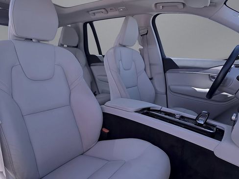 Used 2023 Volvo XC90 B6 Plus AWD/4WD image 18