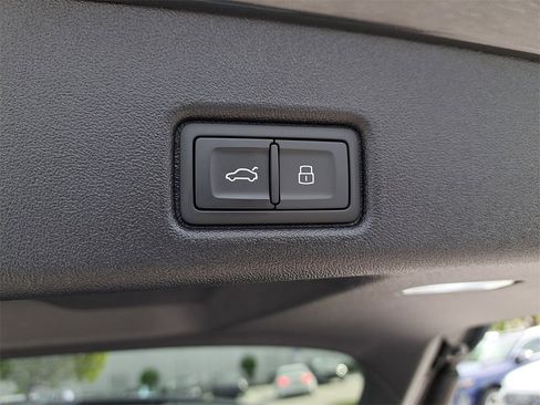 New 2025 Audi SQ5 Premium Plus image 31