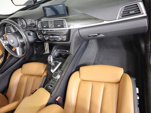 Used 2019 BMW 430i xDrive Convertible w/ M Sport Package image 17