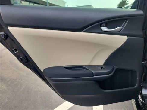 Certified 2017 Honda Civic EX-T image 13