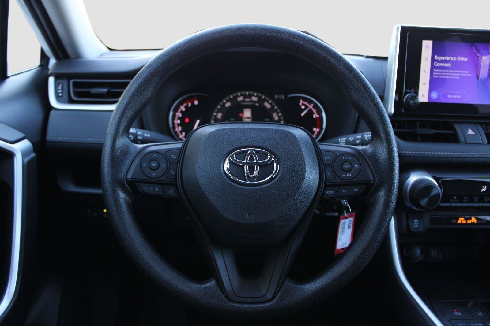 Certified 2024 Toyota RAV4 LE AWD/4WD image 28