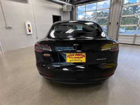 Used 2021 Tesla Model 3 Long Range AWD/4WD image 4