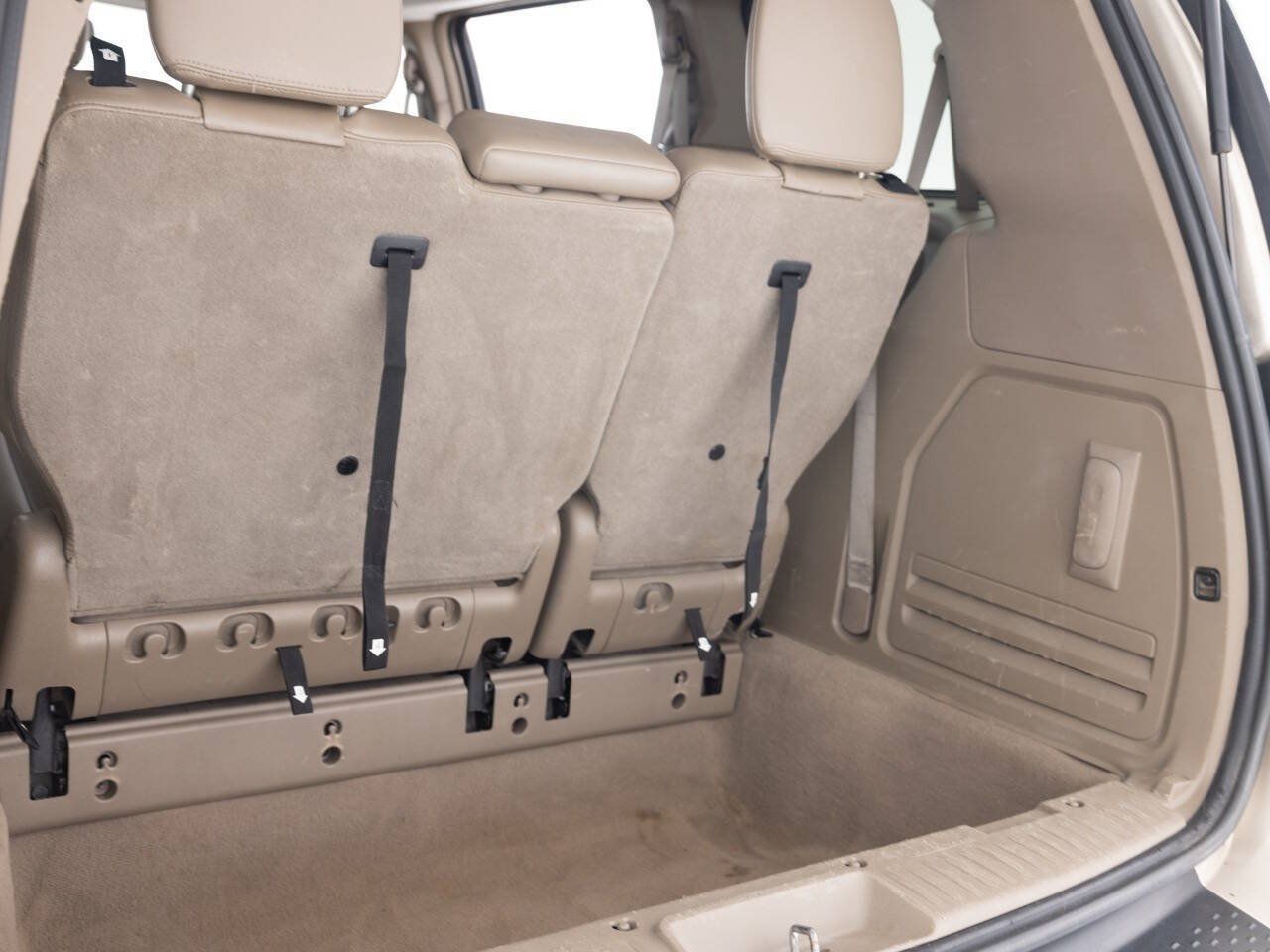 Used 2012 Chrysler Town & Country Touring-L w/ Entertainment Group #2 FWD image 42