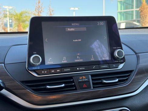 Used 2024 Nissan Altima 2.5 SV image 29