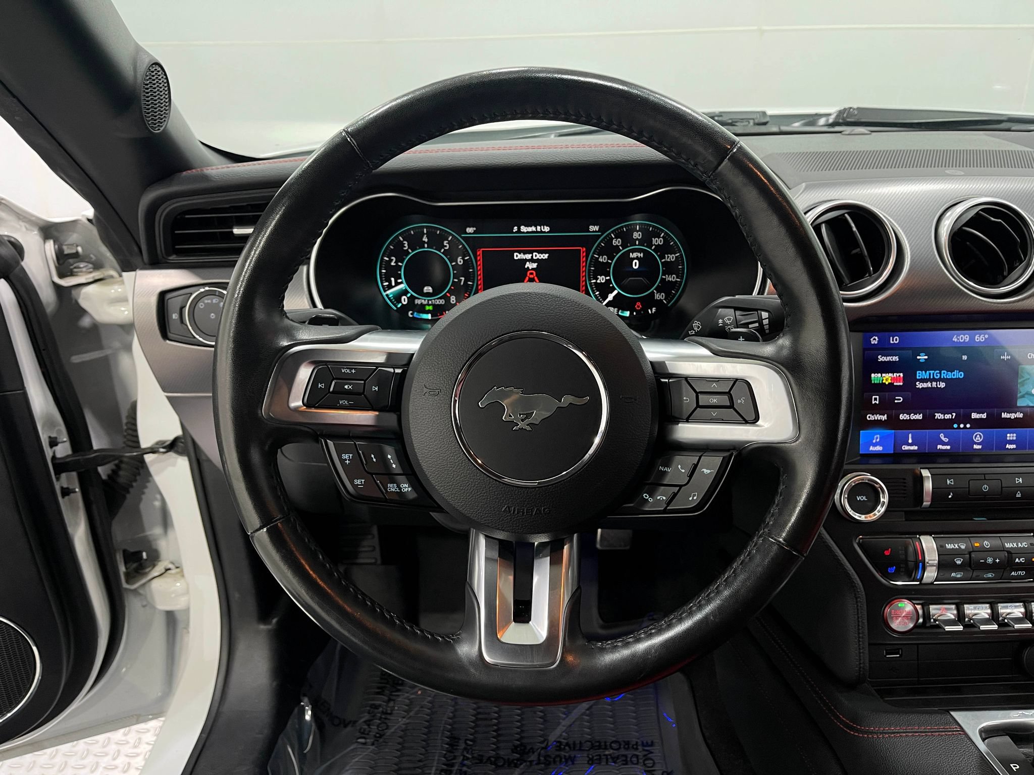 Used 2019 Ford Mustang GT Premium w/ Equipment Group 401A RWD image 20