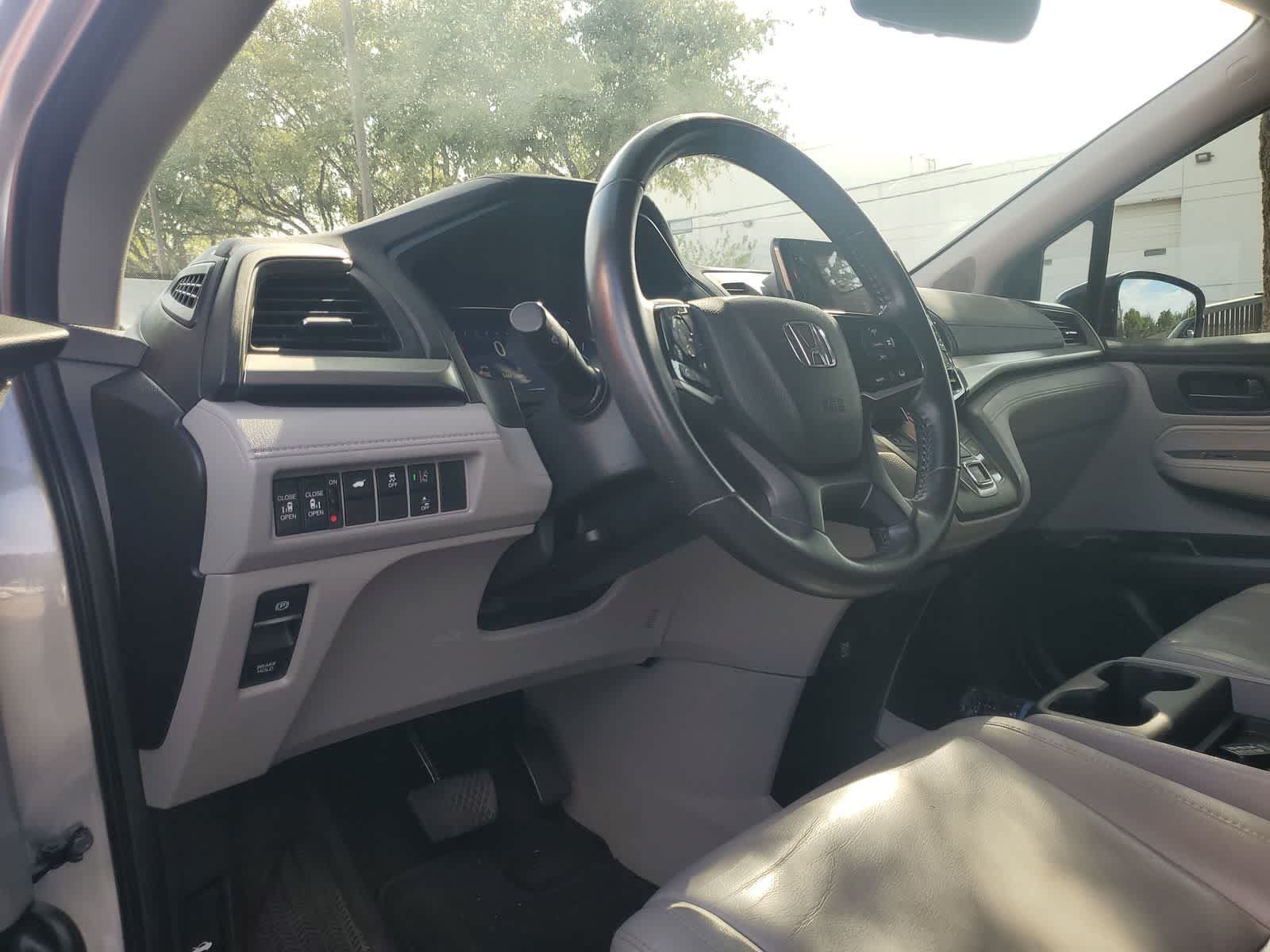 Used 2019 Honda Odyssey EX-L image 2