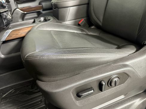 Used 2019 GMC Sierra 1500 SLT w/ SLT Premium Plus Package image 18