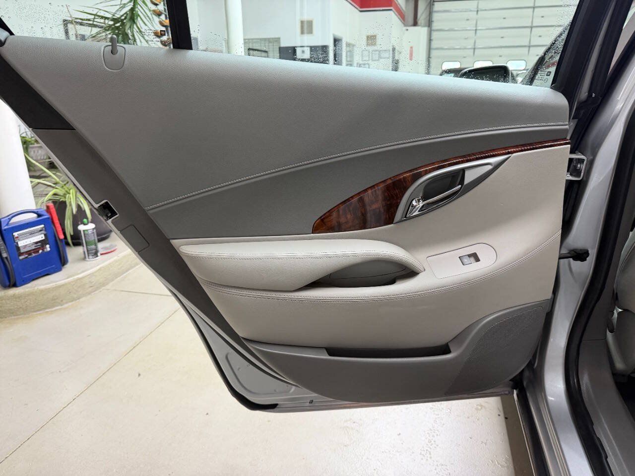 Used 2013 Buick LaCrosse FWD image 12