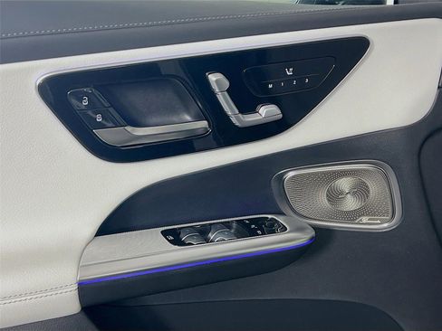 New 2026 Mercedes-Benz GLC 300 4MATIC image 17