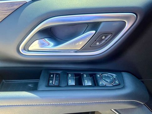 Certified 2023 Chevrolet Tahoe Premier w/ Premium Package 2 AWD/4WD image 9