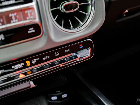 Used 2027 Mercedes-Benz G 63 AMG 4MATIC image 68