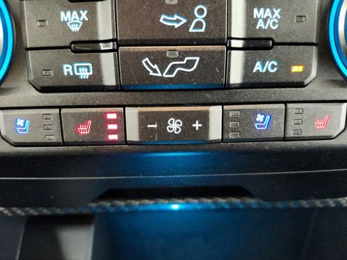 Used 2019 Ford F150 Raptor w/ Equipment Group 802A Luxury image 36