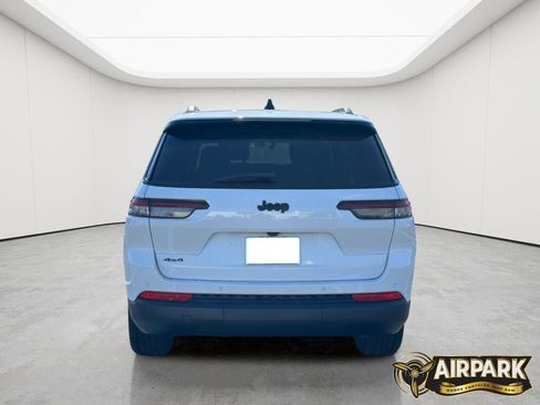 New 2025 Jeep Grand Cherokee L Altitude AWD/4WD image 6