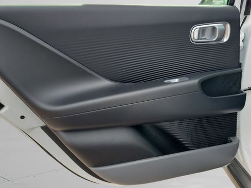 New 2025 Hyundai Ioniq 6 SE image 14