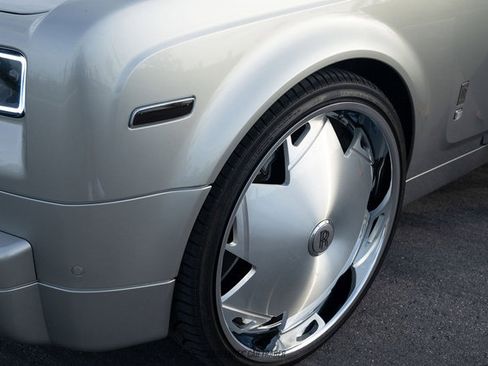 Used 2005 Rolls-Royce Phantom Sedan RWD image 64