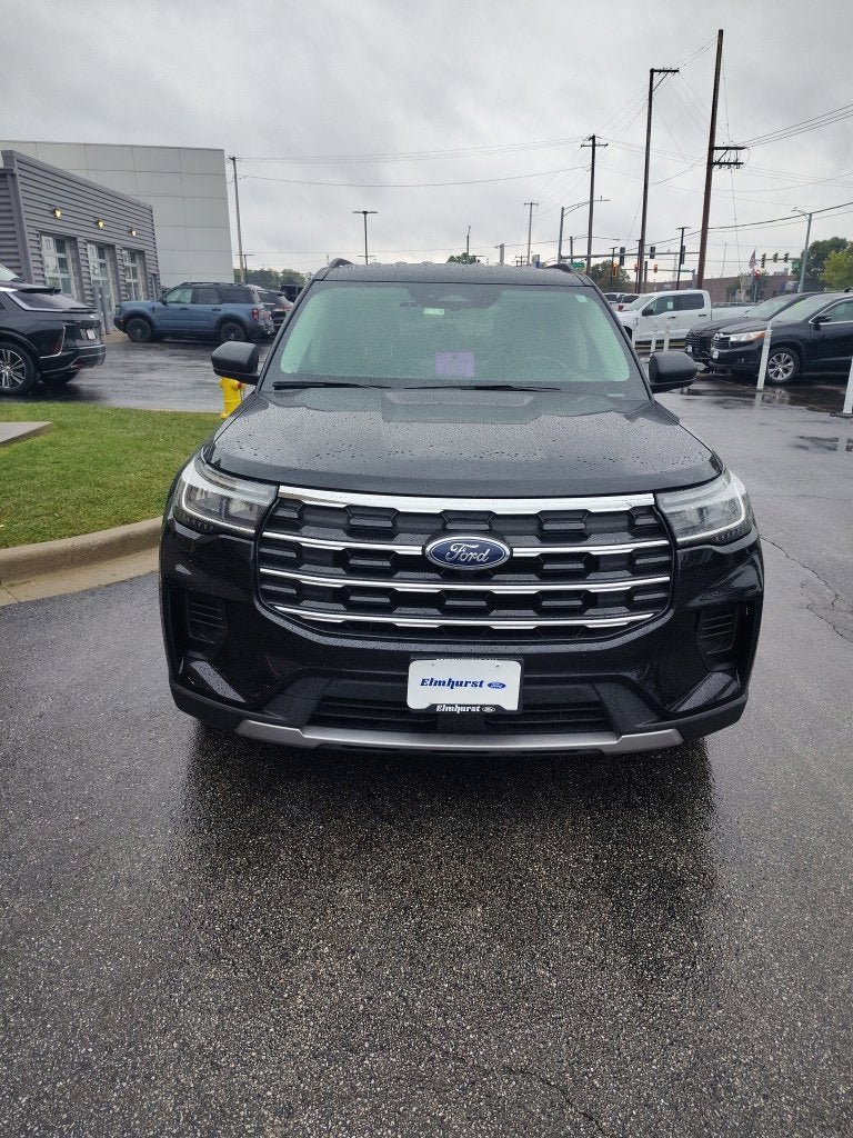 Used 2025 Ford Explorer Active RWD image 11