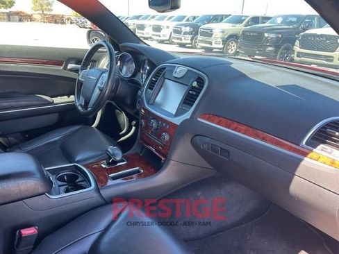 Used 2013 Chrysler 300 image 20