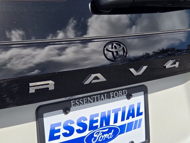 Used 2026 Toyota RAV4 XSE w/ Weather Package AWD/4WD image 15