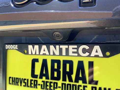 Used 2018 Jeep Grand Cherokee Altitude AWD/4WD image 28