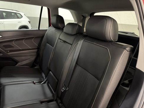 Certified 2023 Volkswagen Tiguan SE w/ Panoramic Sunroof Package FWD image 20
