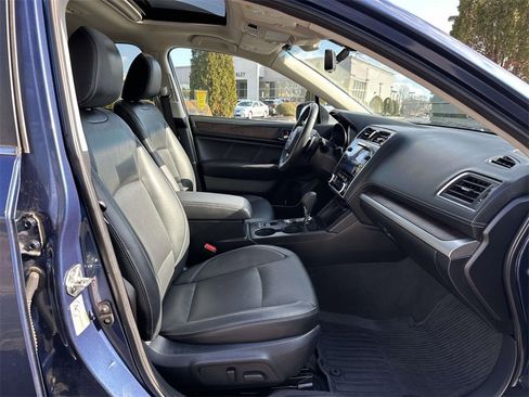 Used 2019 Subaru Outback 2.5i Limited image 12