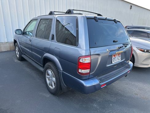 Used 2001 Nissan Pathfinder LE AWD/4WD image 5