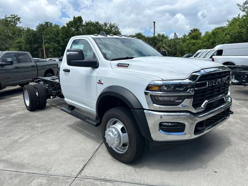 New 2026 RAM 5500 Tradesman AWD/4WD image 8