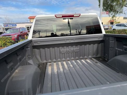 Used 2025 GMC Sierra 1500 AT4 image 11