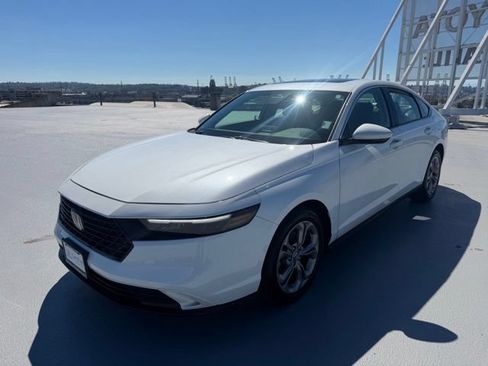 Certified 2023 Honda Accord EX image 11