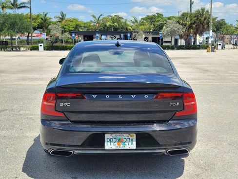 Used 2017 Volvo S90 T5 Inscription w/ Vision Package FWD image 7