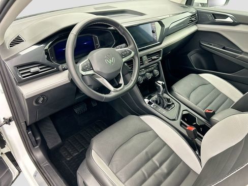 Used 2022 Volkswagen Taos SEL image 9