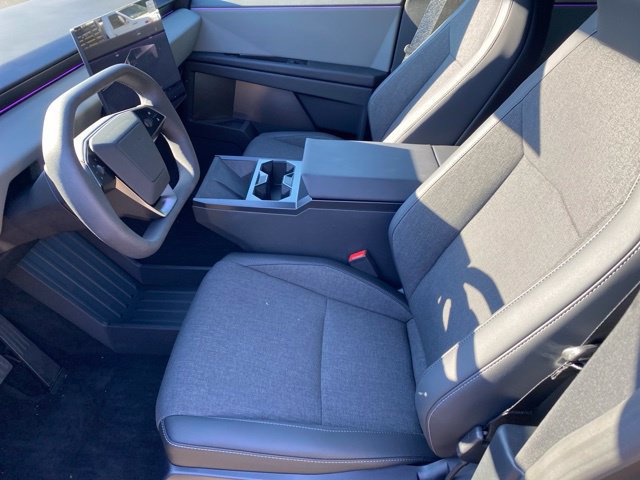 Used 2026 Tesla Cybertruck AWD Crew Cab image 13