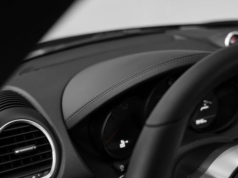 New 2025 Porsche 718 Cayman image 31