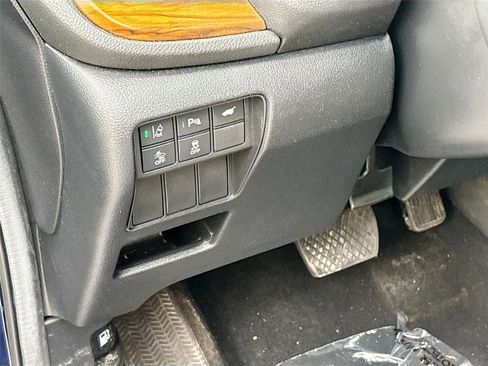 Used 2022 Honda CR-V Touring image 10