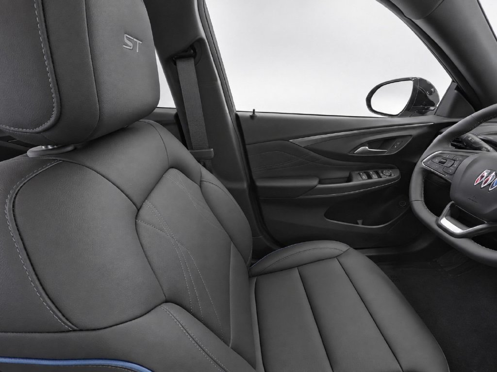 New 2026 Buick Envista Sport Touring w/ Convenience I Package FWD image 13