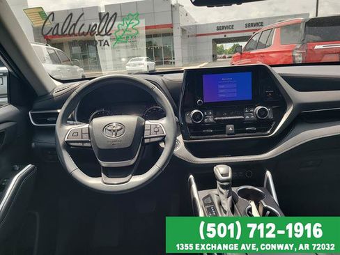 Used 2023 Toyota Highlander XLE FWD image 25