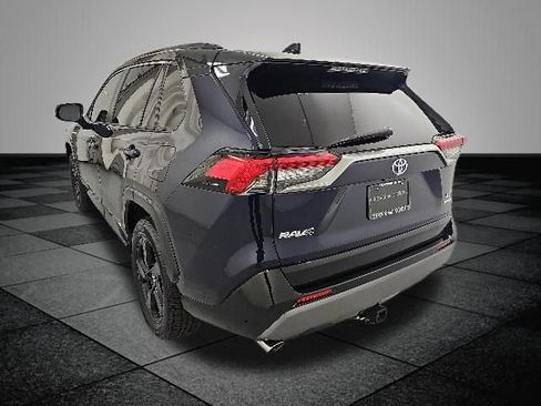 Used 2020 Toyota RAV4 XSE w/ XSE Grade Weather Package AWD/4WD image 4