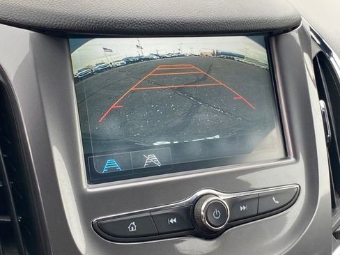 Used 2018 Chevrolet Cruze LT w/ Convenience Package image 11