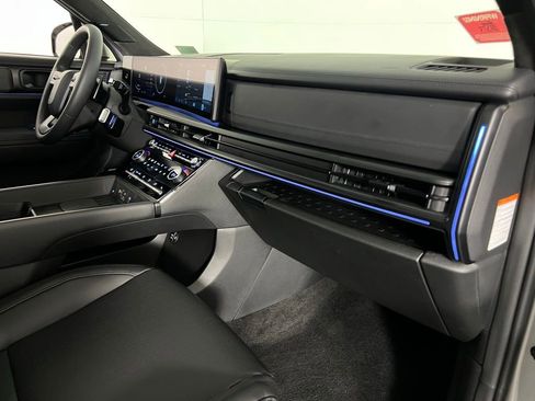 Used 2025 Hyundai Santa Fe Calligraphy image 36