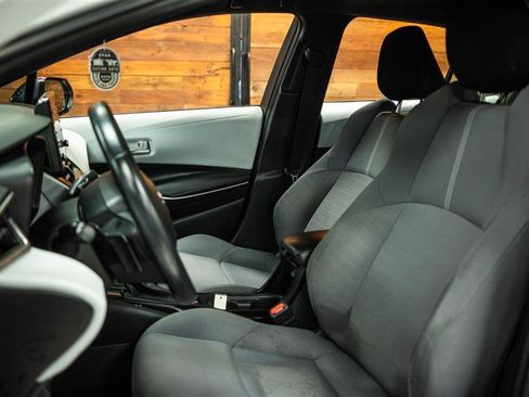 Used 2022 Toyota Corolla SE w/ Carpet Mat Package (TMS) image 9