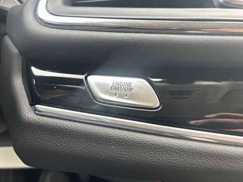 Used 2022 Buick Enclave Avenir w/ Avenir Technology Package AWD/4WD image 17